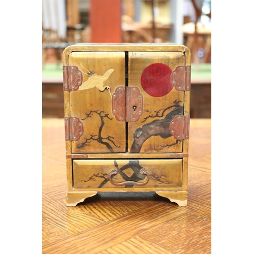 1667 - Antique Japanese export lacquered table top cabinet, approx 20cm H x 15cm W x 8.5cm D