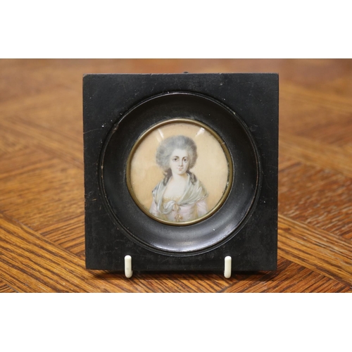 1709 - Antique French circular miniature of a lady, approx 10.5cm sq (frame size