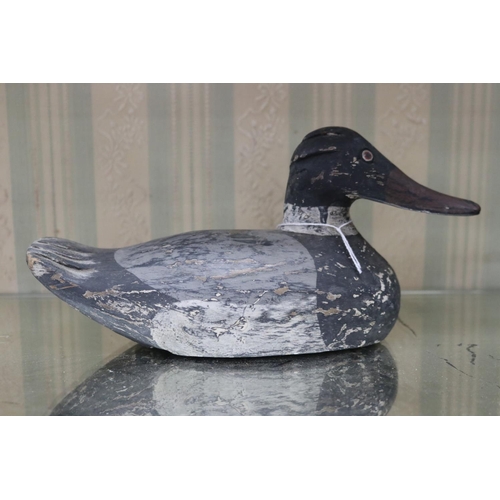1096 - Painted decoy duck, approx 13cm H x 27cm L