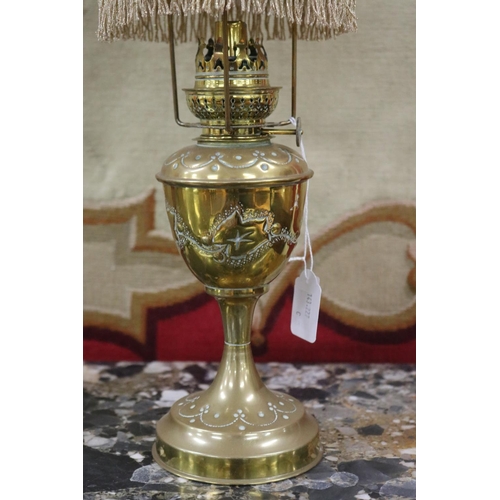 1079 - Antique French brass oil lamp, with jewelled brass shade, approx 38cm H