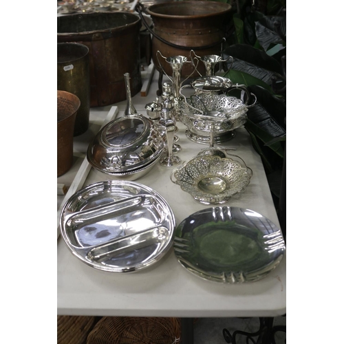 210 - Assortment of silver plate, to include jugs, entree dish, pepper and salts etc
approx 20cm H and sho... 