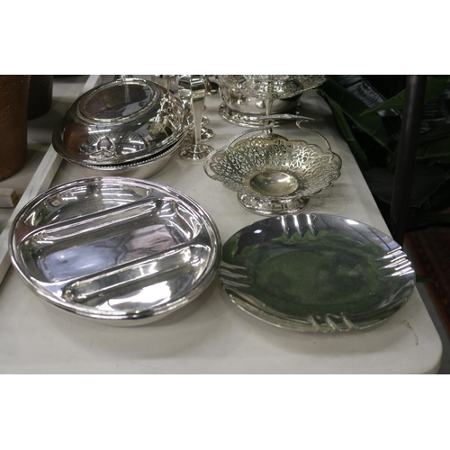 210 - Assortment of silver plate, to include jugs, entree dish, pepper and salts etc
approx 20cm H and sho... 