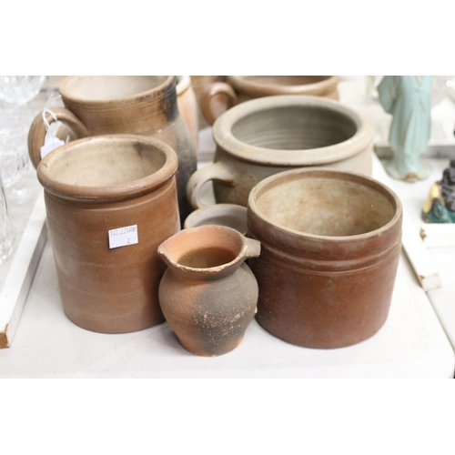 259 - Group lot of earthenware, all with damages, sold as is, approx 23cm H and shorter