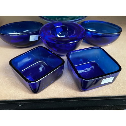 21 - Assortment of blue glass including Kosta Boda, approx 18.5cm W and smaller