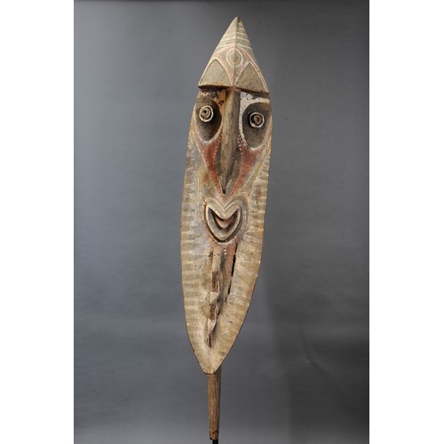50 - Fine Kwoma Spirit Figure, Washkuk Hills, Namau Ablatar, Upper Sepik River, Papua New Guinea. Carved ... 