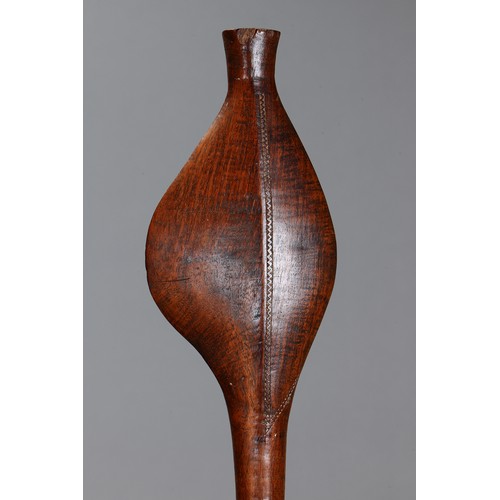 30 - Superb Rare Rennel Island Club with binding, Solomon Islands. Carved and engraved hardwood and fibre... 