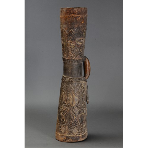 81 - Fine early Abelam Drum, Papua New Guinea. Carved and engraved hardwood and natural pigment. Very old... 