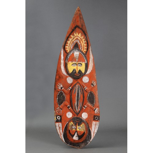118 - Abelam Wooden Headdress, Wakan, East Sepik Province, Papua New Guinea. Carved and engraved hardwood ... 