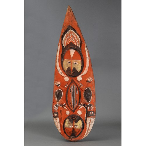 118 - Abelam Wooden Headdress, Wakan, East Sepik Province, Papua New Guinea. Carved and engraved hardwood ... 