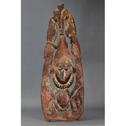 119 - Abelam Wooden Headdress, Wakan, East Sepik Province, Papua New Guinea. Carved and engraved hardwood ... 