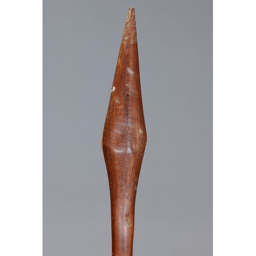 173 - FIGHTING Club, Central Australia, Northern Territory. Carved hardwood. Approx L79cm. PROVENANCE John... 
