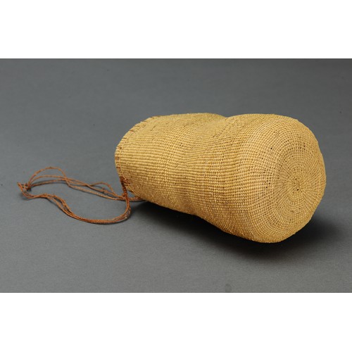 182 - DILLY BAG, ARNHEM LAND, Northern Territory. Woven plant fibre. For centuries, Aboriginal women from ... 