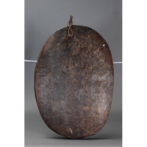 218 - Fine early Large Highlands Plate, Papua New Guinea. Carved hardwood. Approx L69 x 45cm. PROVENANCE E... 