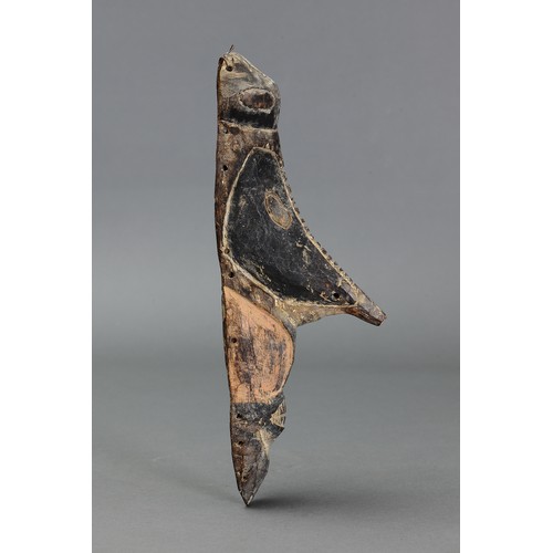 241 - Fine early Middle Sepik Mask with pointy nose, Papua New Guinea. Carved and engraved hardwood and na... 