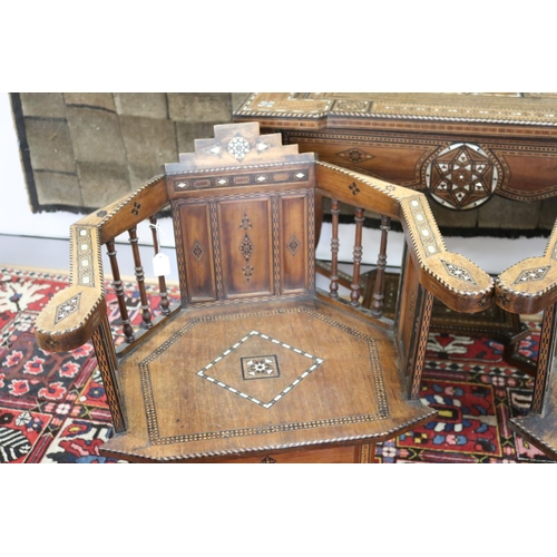 1189 - Traditional Moroccan inlaid table with matching armchairs, well appointed inlay, table approx 78cm h... 