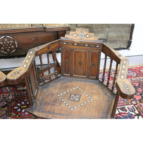 1189 - Traditional Moroccan inlaid table with matching armchairs, well appointed inlay, table approx 78cm h... 