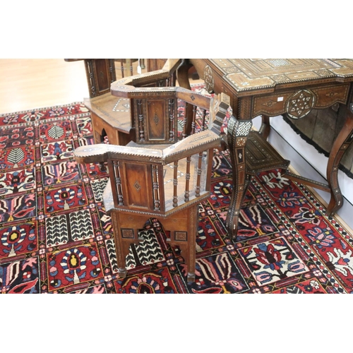 1189 - Traditional Moroccan inlaid table with matching armchairs, well appointed inlay, table approx 78cm h... 