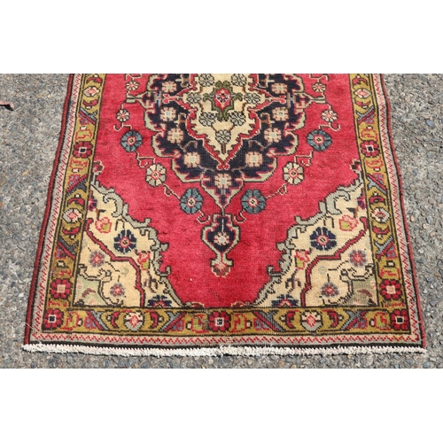 1208 - Persian Tabriz hand knotted carpet, approx 145cm x 93cm