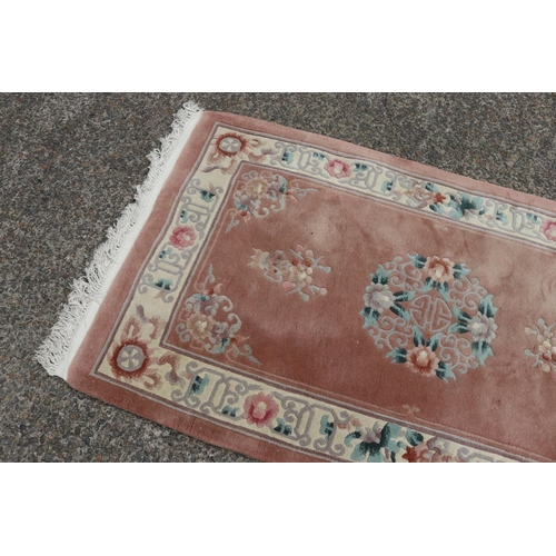 1229 - Chinese wool carpet, approx 91cm x 161cm