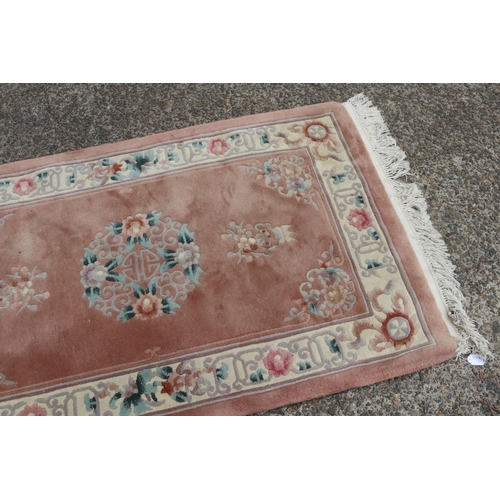 1229 - Chinese wool carpet, approx 91cm x 161cm