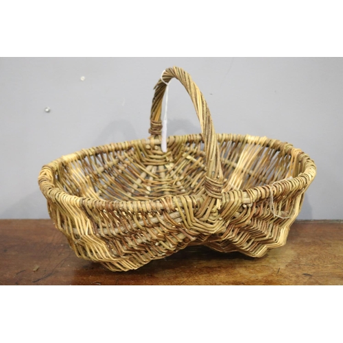 1251 - French flower pickers basket, approx 14cm H (excluding handle) x 37cm W x 24cm D