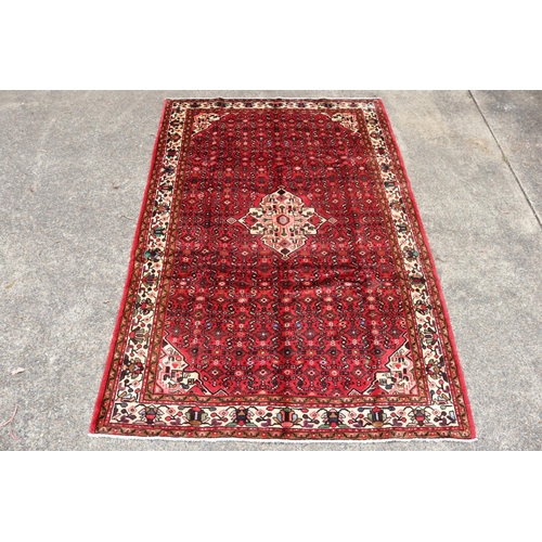 1272 - Handmade Persian Hamedan, 100% Wool carpet, approx 305cm x 203cm