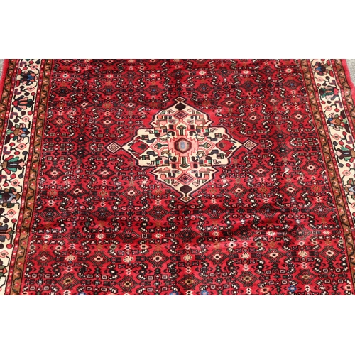 1272 - Handmade Persian Hamedan, 100% Wool carpet, approx 305cm x 203cm