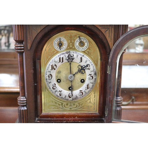 1294 - Antique French wooden cased mantle clock, has key & pendulum (key in office C141.226), unknown worki... 