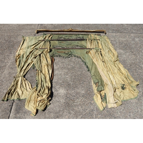 1286 - Very good set of French pelmet & green curtains, along with arrow ended bars, pelmet approx 240cm L,... 