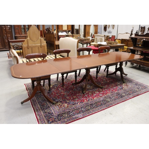 1288 - Reproduction Regency style D end triple pedestal extension dining table with 2 extension leaves, app... 