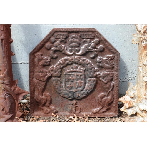 1321 - Antique French cast iron fireback, approx 45cm H x 44cm W