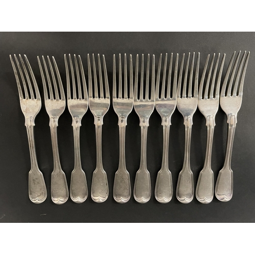 131 - Set of ten antique Georgian hallmarked sterling silver fiddle and thread dinner forks, with Crest, L... 
