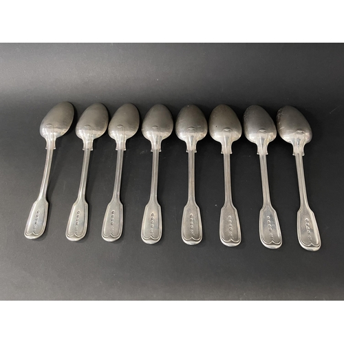 134 - Set of eight antique Victorian hallmarked sterling silver fiddle and thread spoons, London 1842-43, ... 