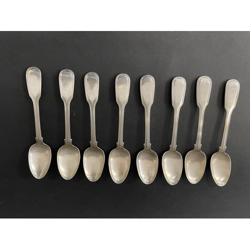 136 - Set of eight antique Victorian hallmarked sterling silver fiddle and thread teaspoons, London 1842-4... 
