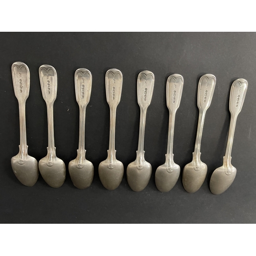 136 - Set of eight antique Victorian hallmarked sterling silver fiddle and thread teaspoons, London 1842-4... 