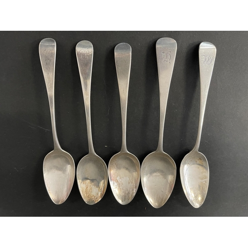 146 - Set of five antique George III hallmarked sterling silver spoons, London 1815 Maker IL, approx 180 g... 