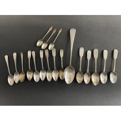 154 - Good selection of antique mostly Georgian sterling spoons, various makers and dates, approx weight?