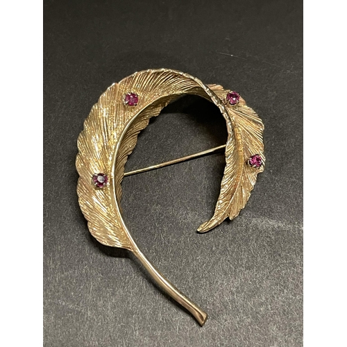 203 - Gold leaf form brooch set with ruby, approx total weight 8 grams