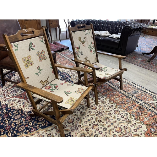 226 - Pair of vintage Mulberry of London folding deck chairs (2)