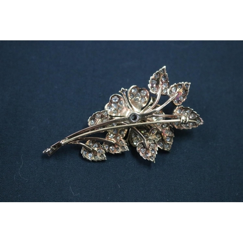 1118 - Impressive floral motif brooch, sterling silver over 9 carat yellow gold back, hand made, claw set w... 