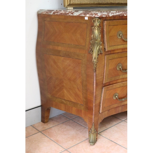 1033 - Good quality French Louis XV style marble topped bombe three drawer commode / chest with good qualit... 