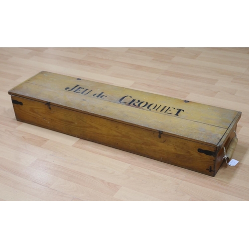 1076 - Vintage French croquet set, in wooden box, marked Deu de Croquet, approx 25cm W x 100cm L x 15cm H (... 