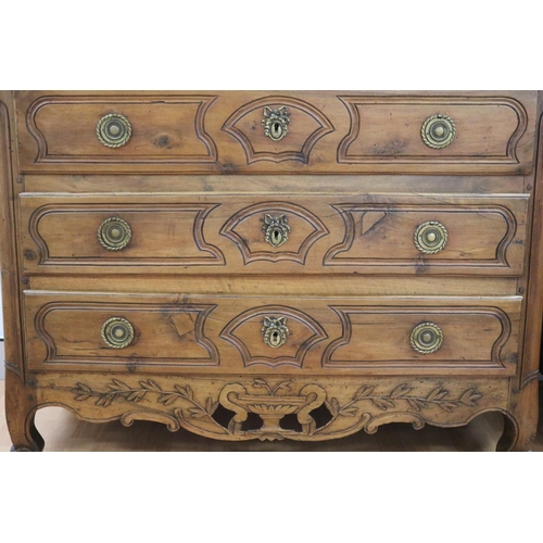 1129 - Antique French Louis XV commode / chest, with a carved pierced apron, all peg joined, approx 600cm W... 