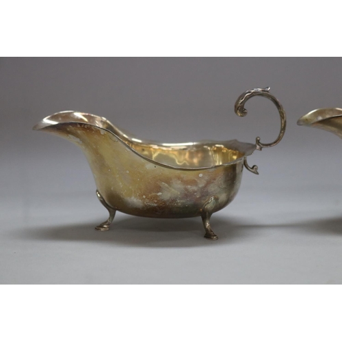 1259 - Pair of sterling silver sauce boats, Birmingham 1929-30, Barker Bros silver Ltd, total approx 300 gr... 