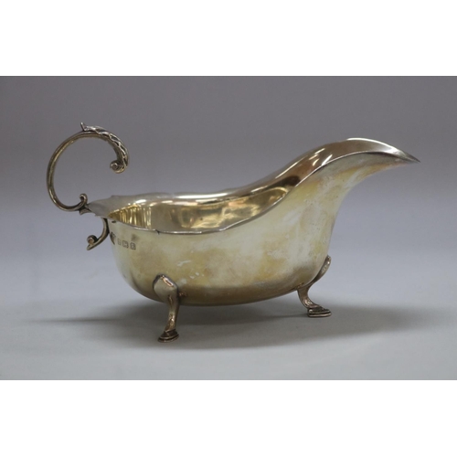 1259 - Pair of sterling silver sauce boats, Birmingham 1929-30, Barker Bros silver Ltd, total approx 300 gr... 