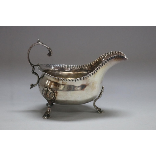 1080 - Antique Victorian hallmarked sterling silver sauce boat, London 1843-44, maker WS, approx 165 grams ... 