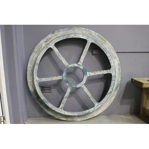 1160 - Large circular wooden industrial mould, possibly for a locomotive wheel, approx 173cm Dia x 13.5cm W