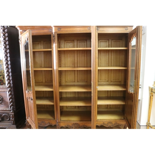 1147 - Vintage French Louis XV style there door breakfront bookcase, approx 185cm H x 183cm L x 52cm W