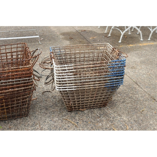 429 - Good lot of twenty French oyster baskets, each approx 25cm H x 50cm W x 40cm D (20)