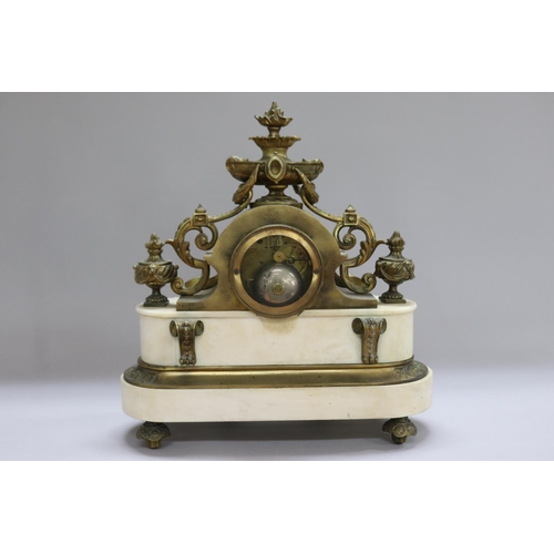 1162 - Antique 19th century French Roblin a Paris bronze & marble mantle clock, has key (in office C144.147... 